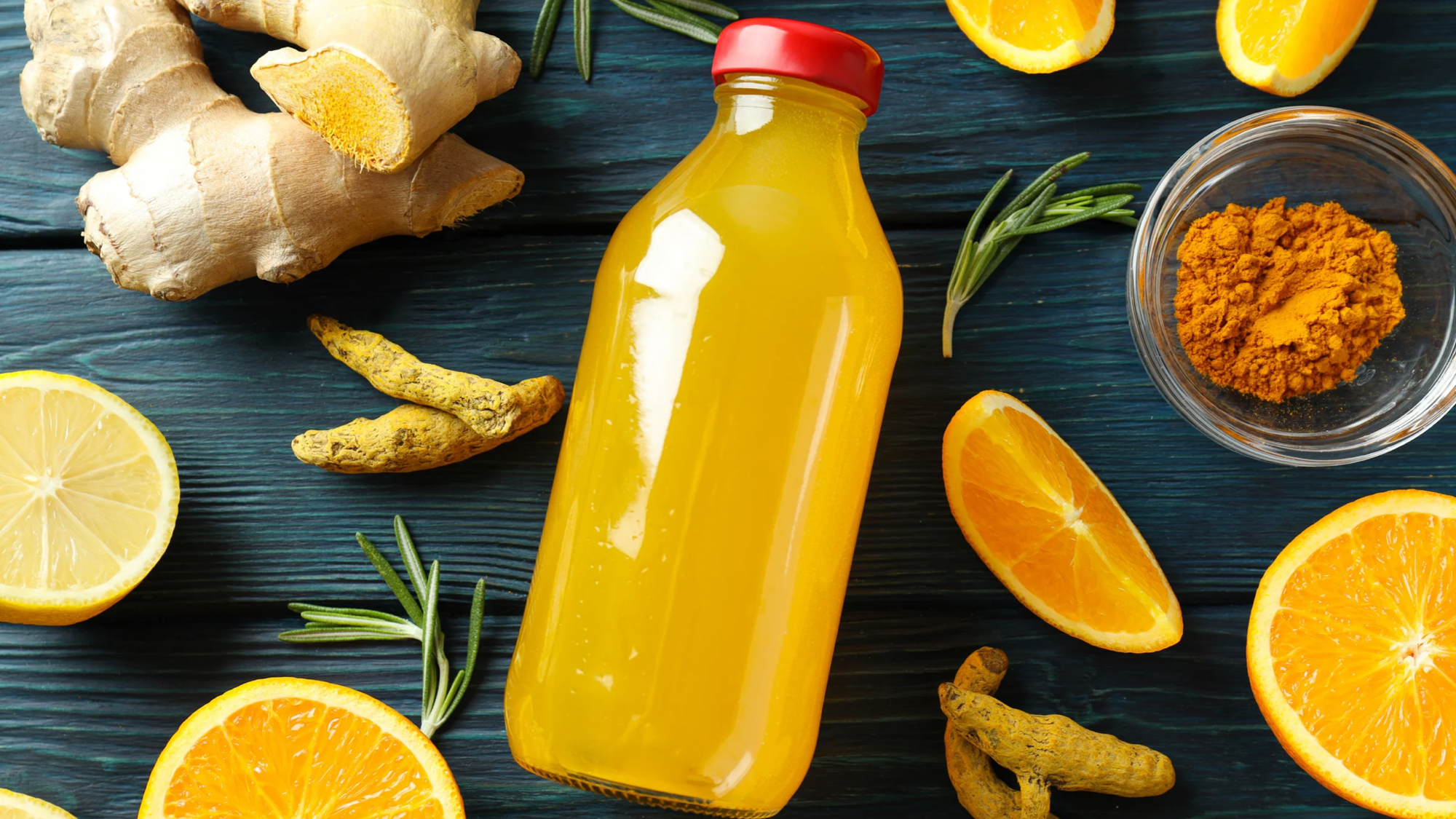 Boire sa skincare : quels sont les bienfaits de cette tendance